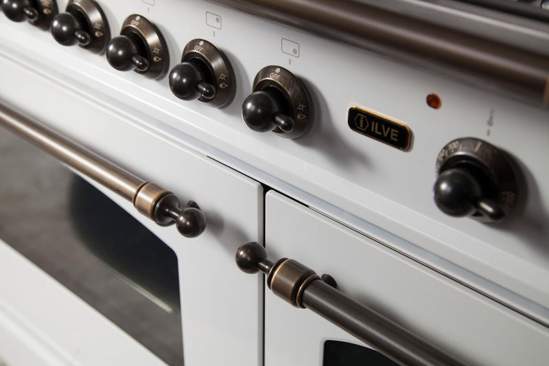 ILVE 48" Nostalgie - Dual Fuel Range with 7 Sealed Burners - 5 cu. ft. Oven - Griddle with Bronze Trim in White (UPN120FDMPBY)